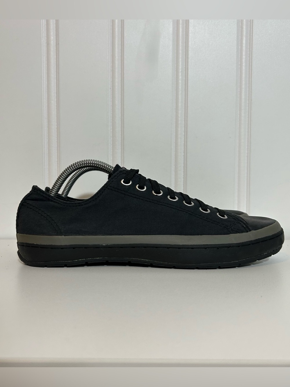 Converse Men's Black Canvas Low-Top Sneakers with Gray Trim tire tread sole